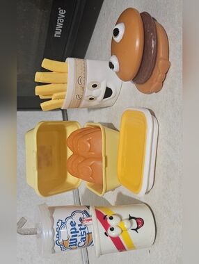 McDonalds - White Castle 1988 Vintage "Fun With Food " Play Set